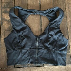 Free movement sports bra/top